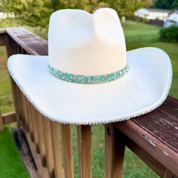 Bedazzled Aqua Rhinestone Heart Shaped Suede Cowboy Hat main image 4